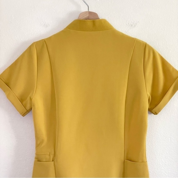 NWT Figs Limited Edition Inala Slim Notch Collar Scrub Top Gold XXS - Picture 10 of 16